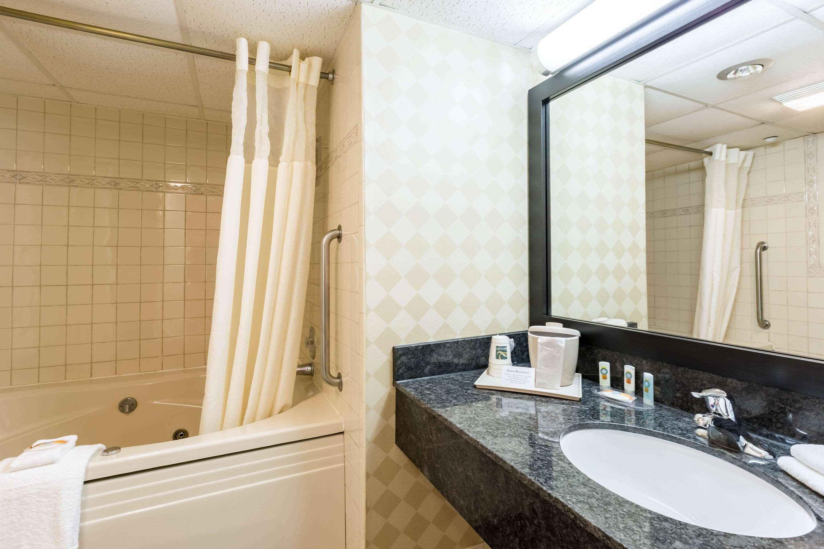 Quality Inn And Conference Center I-80 Grand Island Doniphan Экстерьер фото