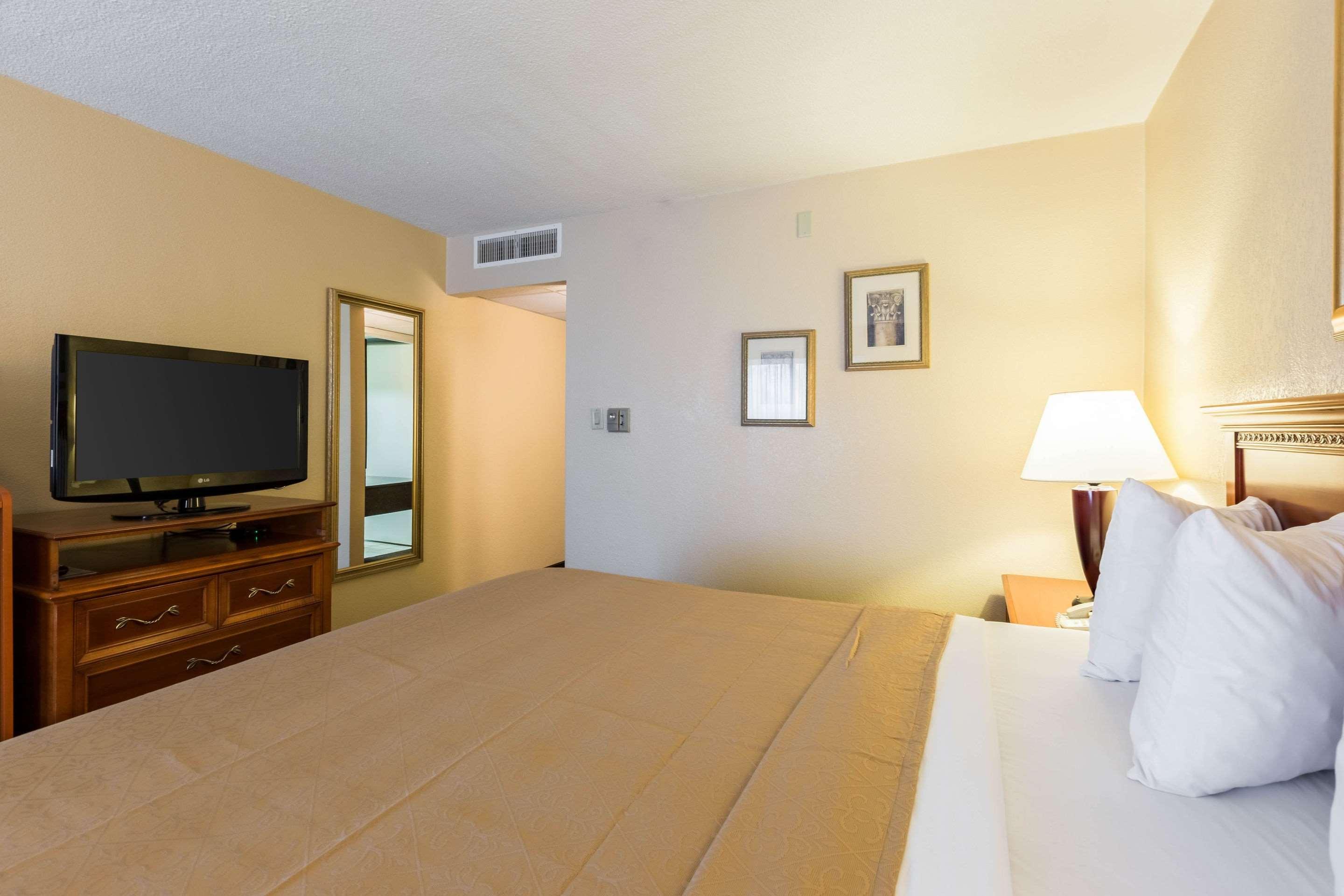 Quality Inn And Conference Center I-80 Grand Island Doniphan Экстерьер фото