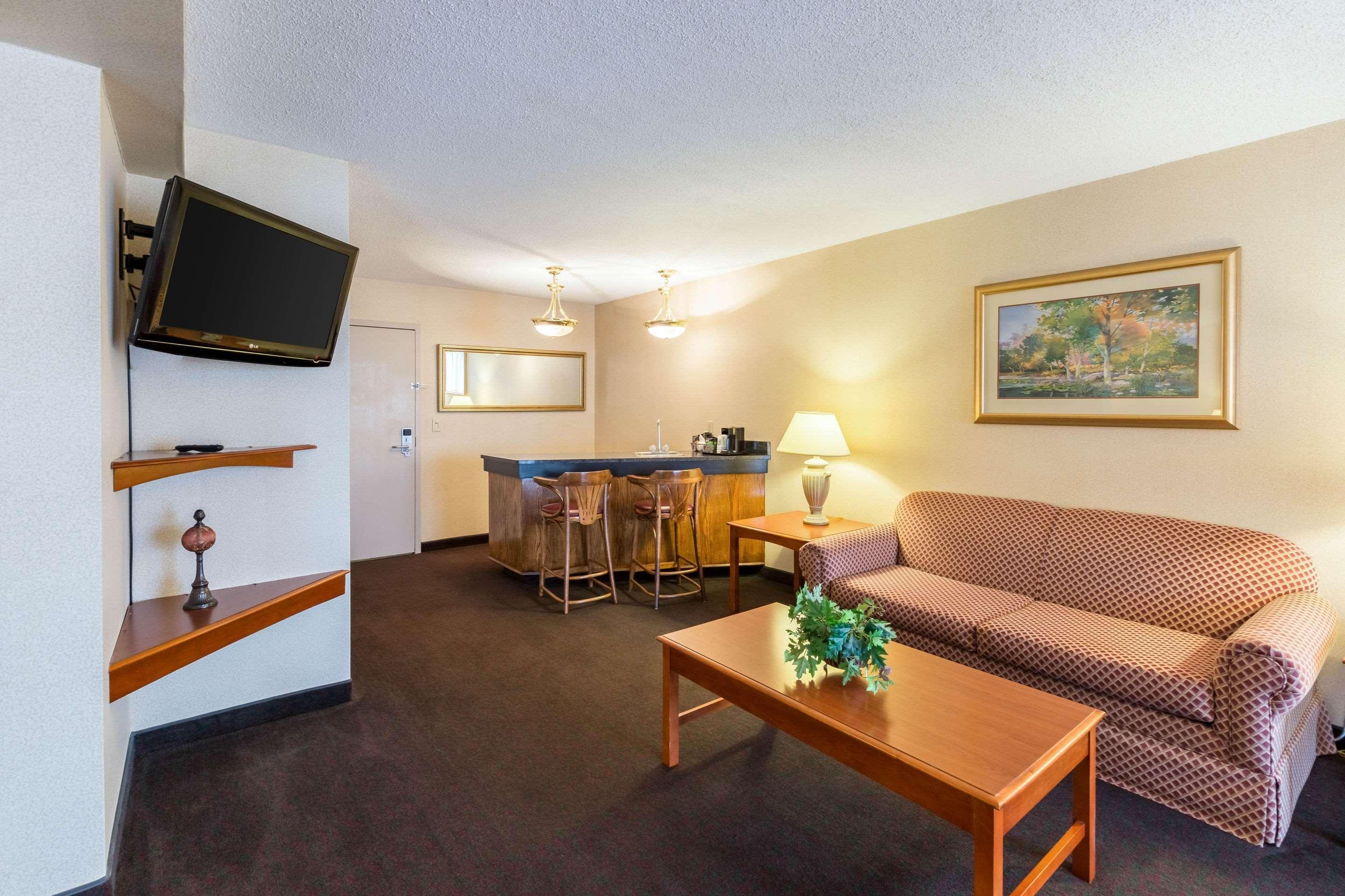 Quality Inn And Conference Center I-80 Grand Island Doniphan Экстерьер фото