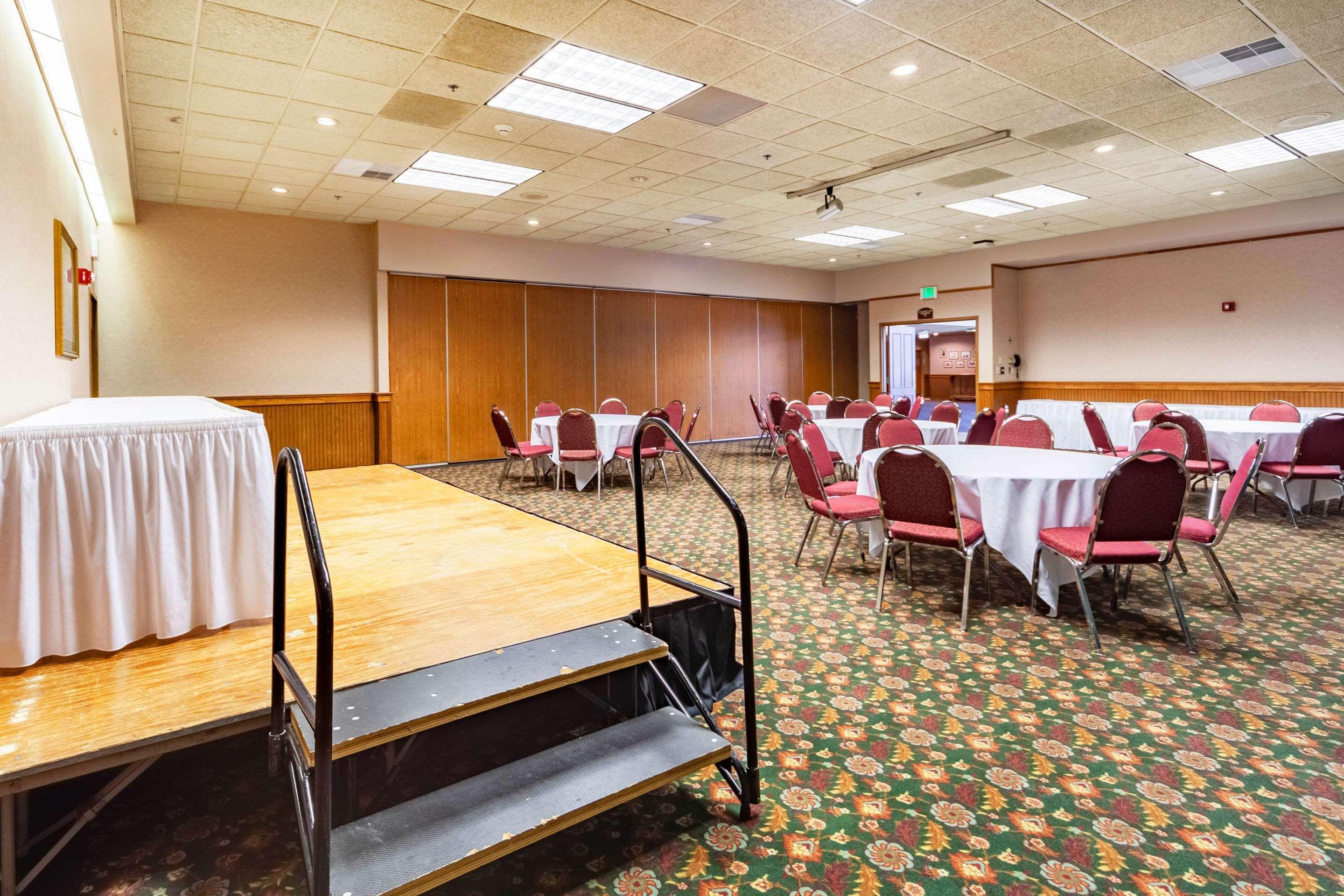 Quality Inn And Conference Center I-80 Grand Island Doniphan Экстерьер фото