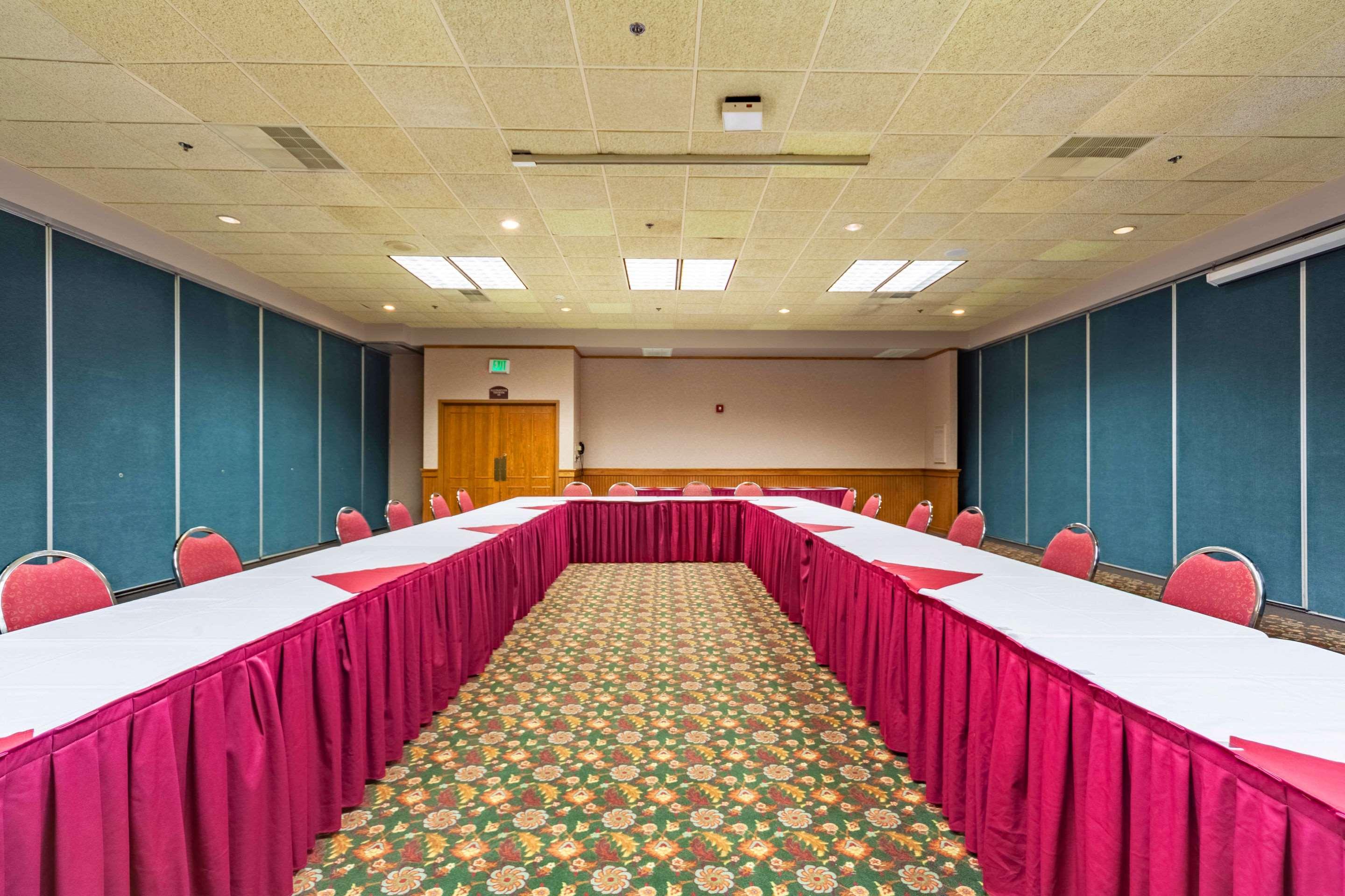 Quality Inn And Conference Center I-80 Grand Island Doniphan Экстерьер фото