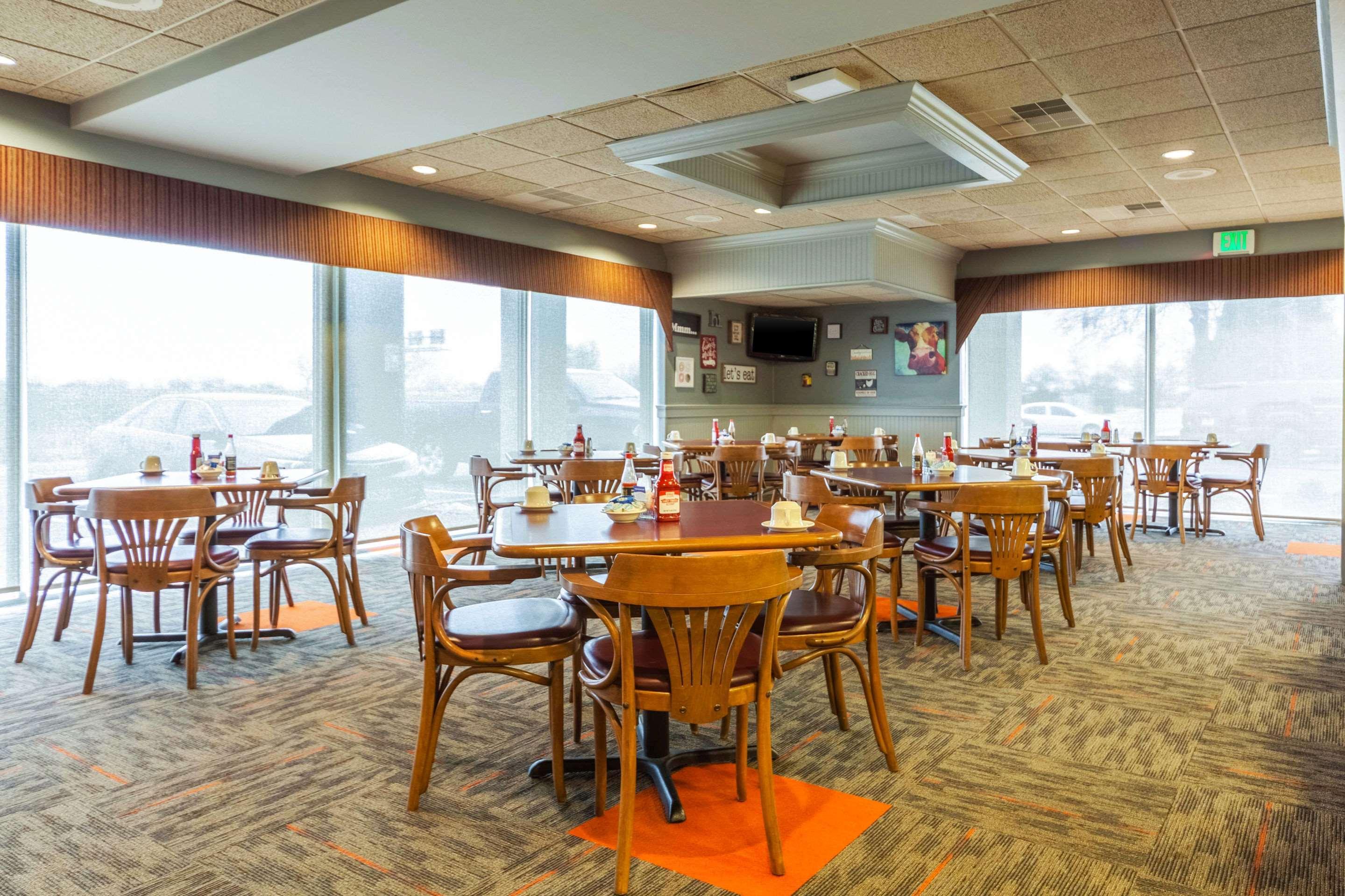 Quality Inn And Conference Center I-80 Grand Island Doniphan Экстерьер фото