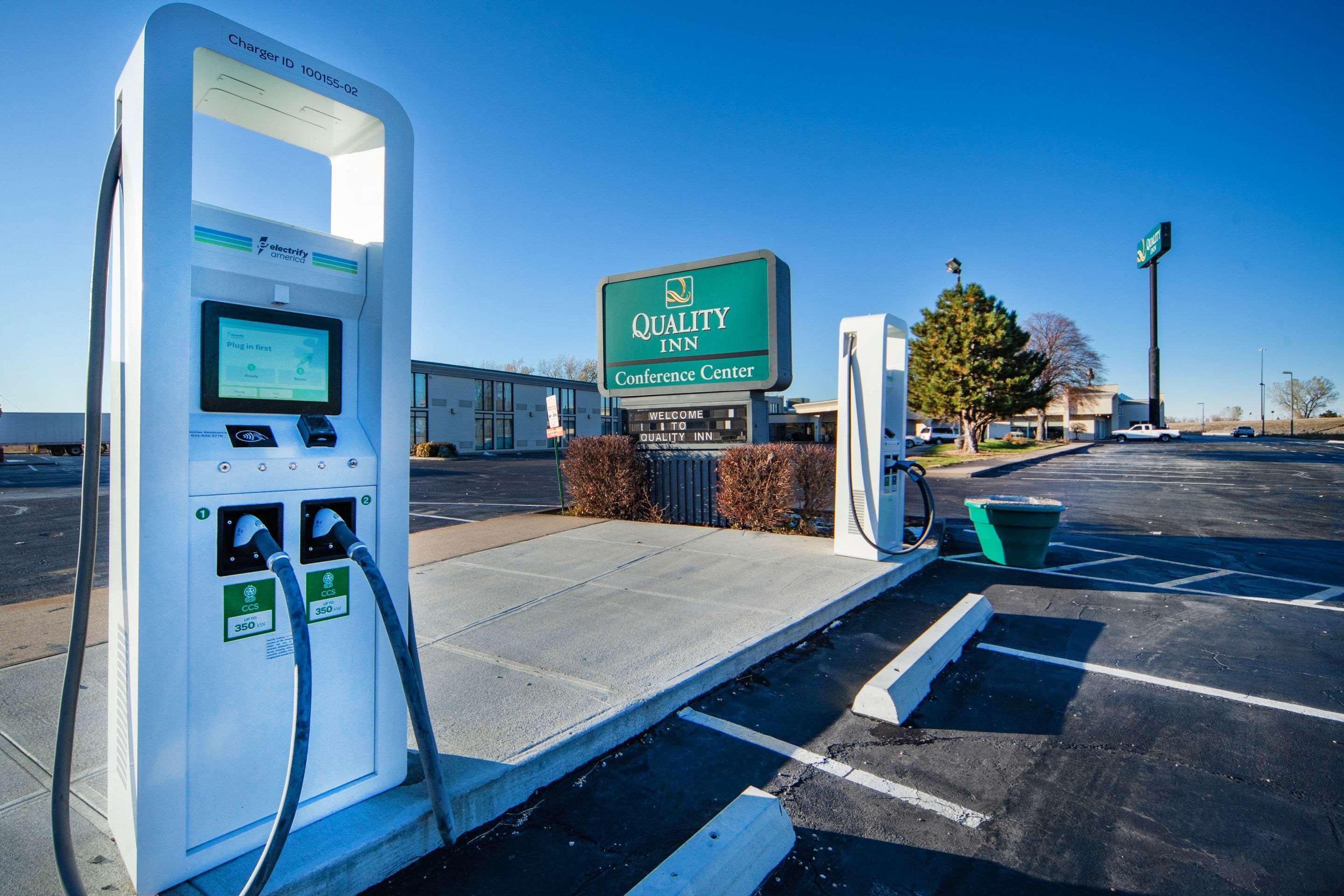 Quality Inn And Conference Center I-80 Grand Island Doniphan Экстерьер фото