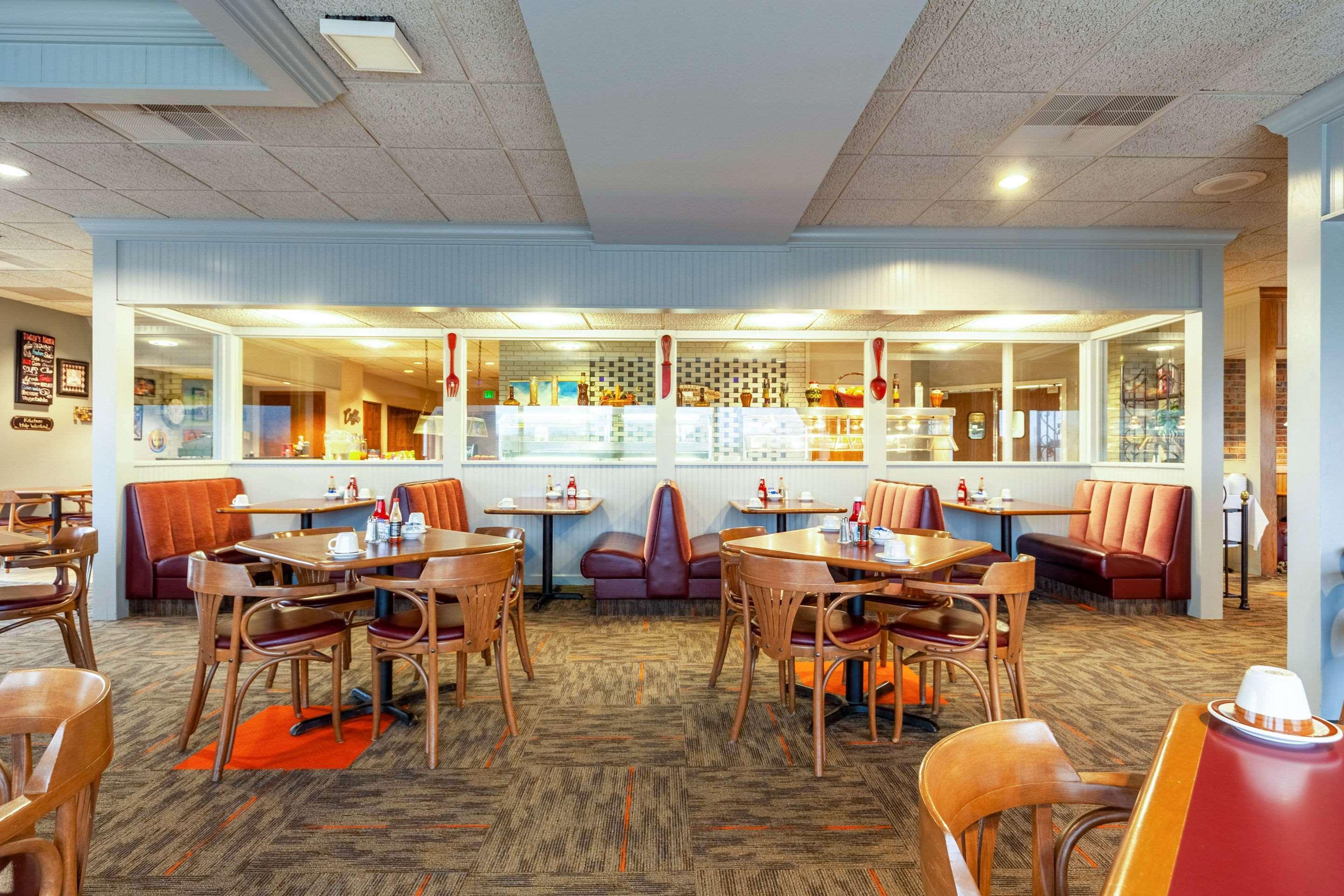 Quality Inn And Conference Center I-80 Grand Island Doniphan Экстерьер фото