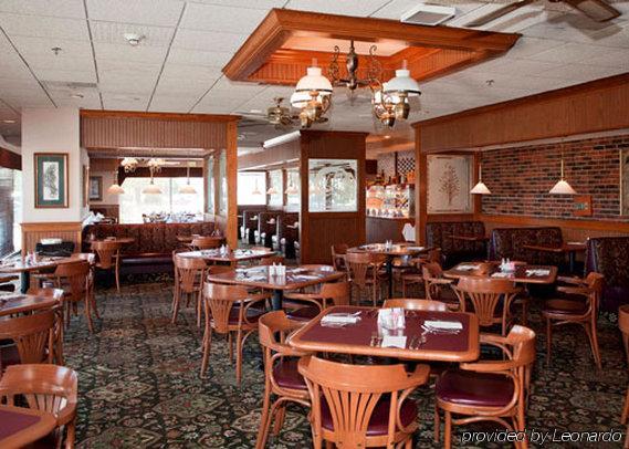 Quality Inn And Conference Center I-80 Grand Island Doniphan Ресторан фото