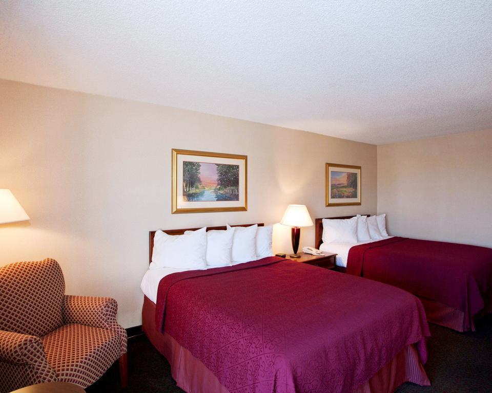 Quality Inn And Conference Center I-80 Grand Island Doniphan Номер фото